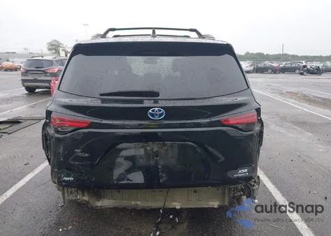 2022 Toyota Sienna Xse z USA, uszkodzony, nr VIN 5TDDSKFC9NS043538